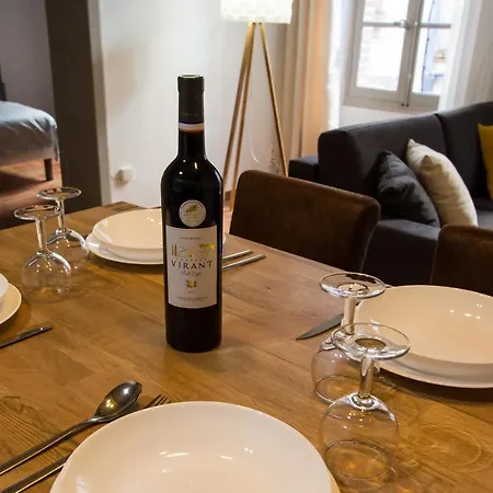 En Toute Intimite Dans Le Centre Historique Lägenhet *