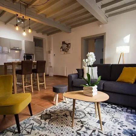 Appartement En Toute Intimite Dans Le Centre Historique